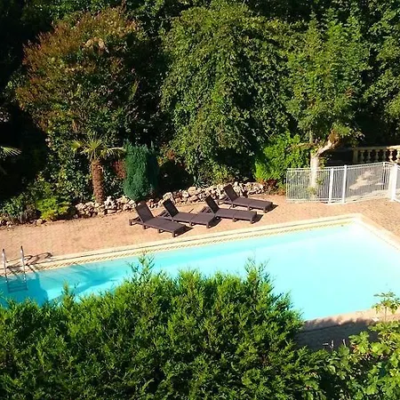 Les 2g Hotel *