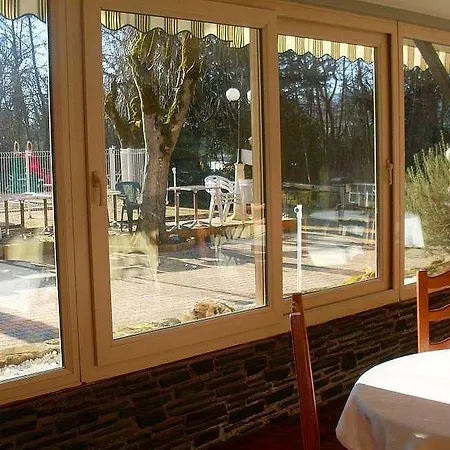 Les 2g Hotel *
