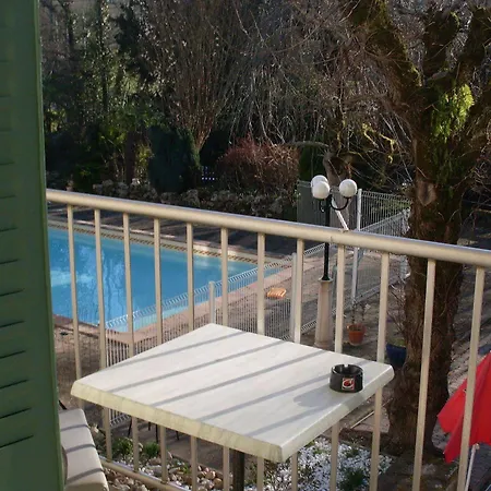 Hotel Les 2g Larche (Alpes-de-Haute-Provence)